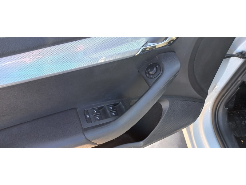 skoda octavia lim. (5e3) del año 2014