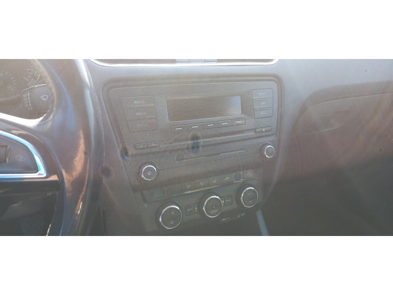 skoda octavia lim. (5e3) del año 2014