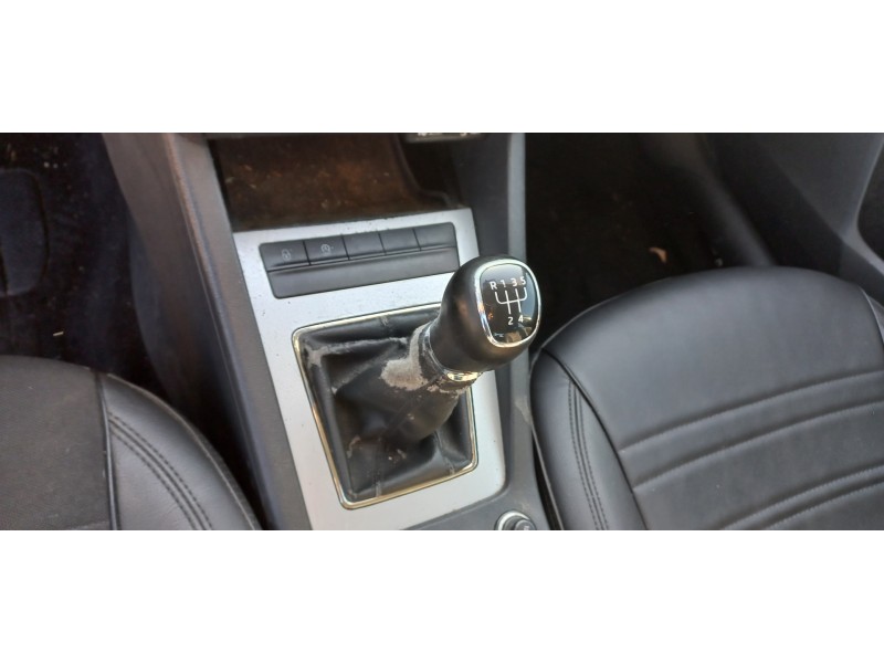 skoda octavia lim. (5e3) del año 2014