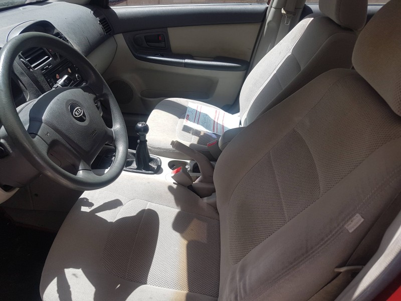 kia cerato del año 2006