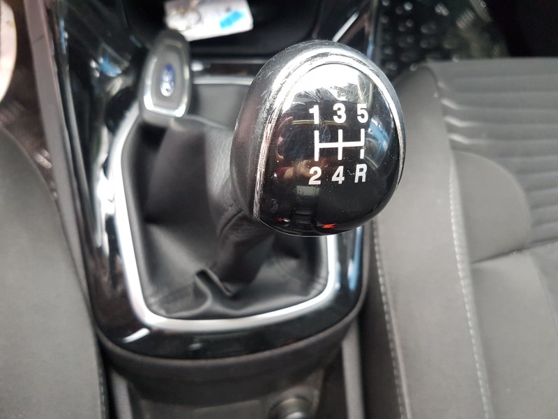 ford fiesta (ccn) del año 2014