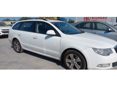 skoda superb combi (3t5) del año 2013 2