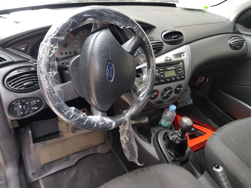 ford focus berlina (cak) del año 2003