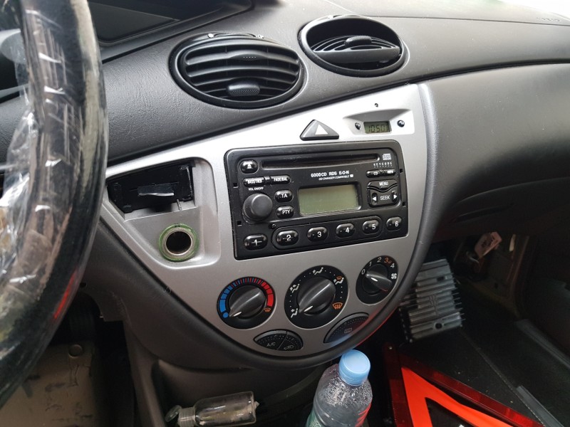 ford focus berlina (cak) del año 2003