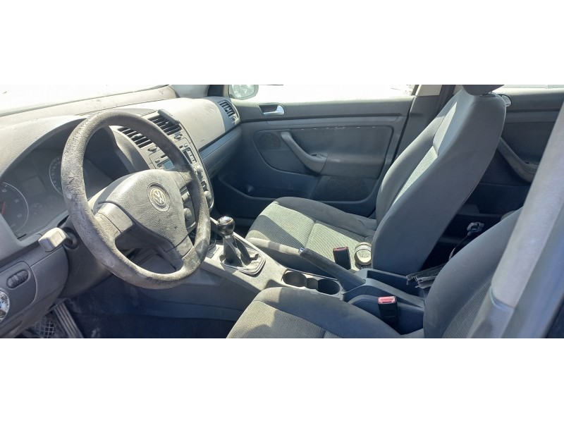 volkswagen golf v berlina (1k1) del año 2005