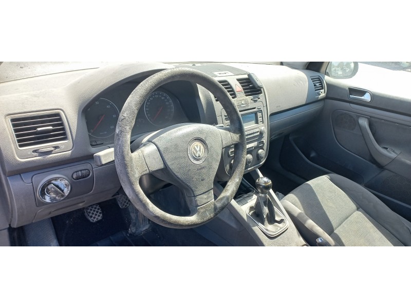 volkswagen golf v berlina (1k1) del año 2005