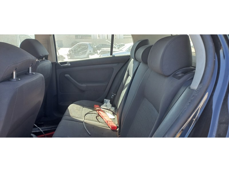 volkswagen golf v berlina (1k1) del año 2005