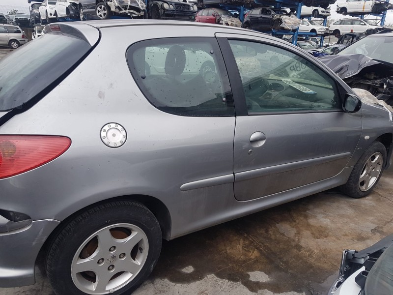 peugeot 206 berlina del año 2004