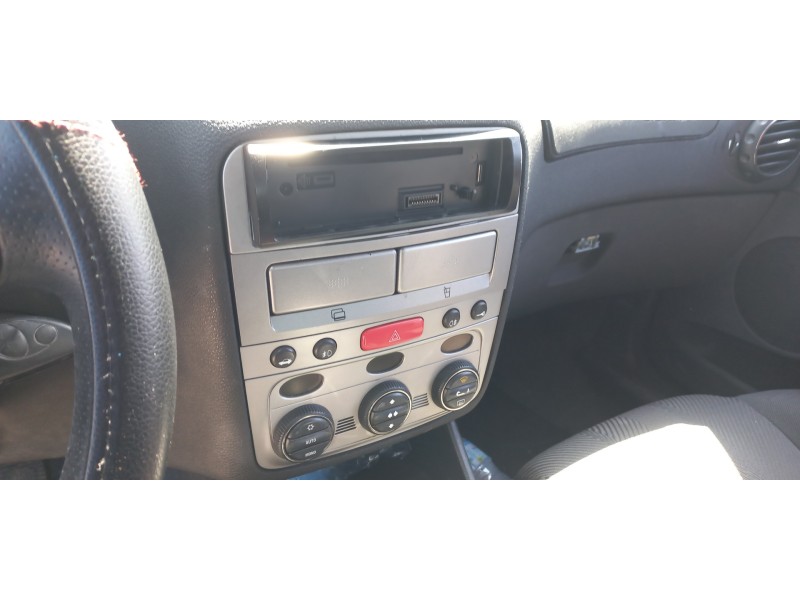 alfa romeo 147 (190) del año 2004