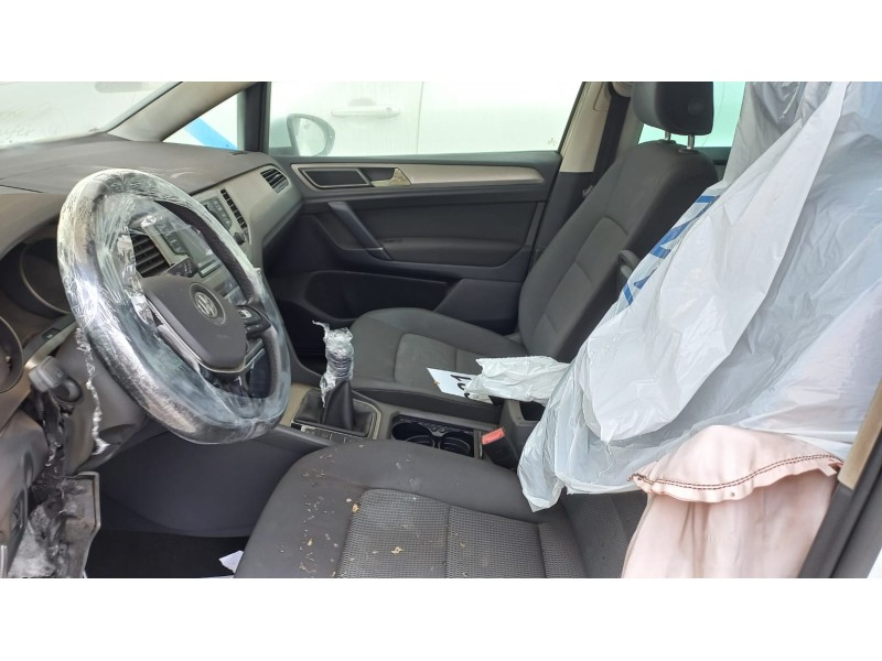 volkswagen golf vii sportsvan del año 2014