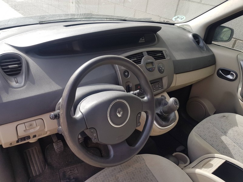 renault scenic ii del año 2007