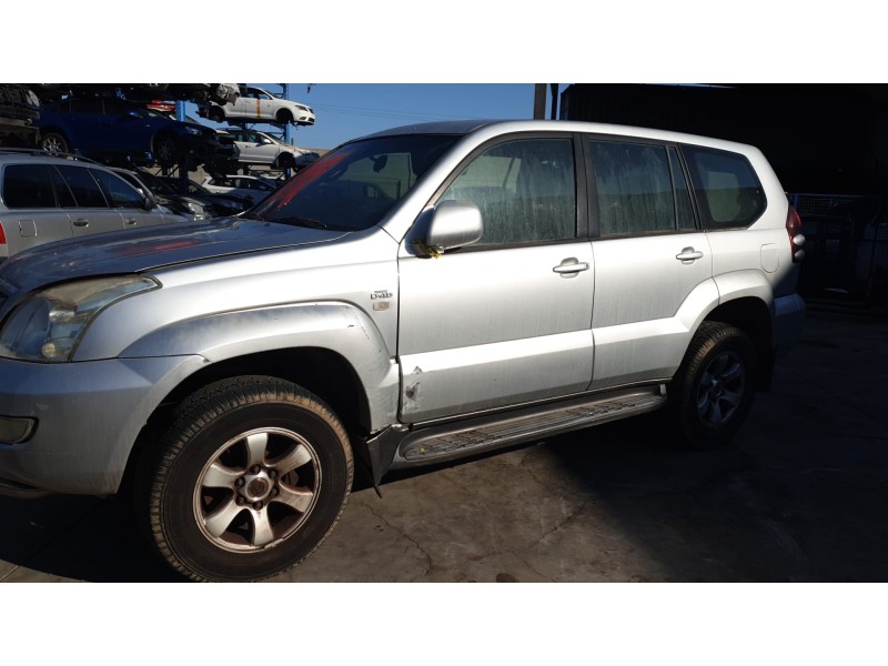 toyota land cruiser (j12) del año 2004