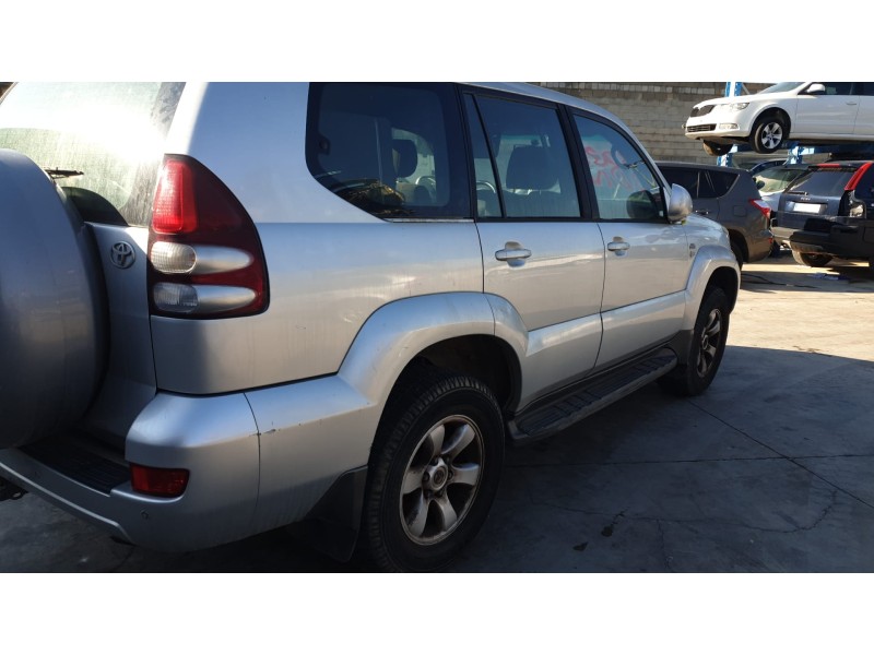 toyota land cruiser (j12) del año 2004