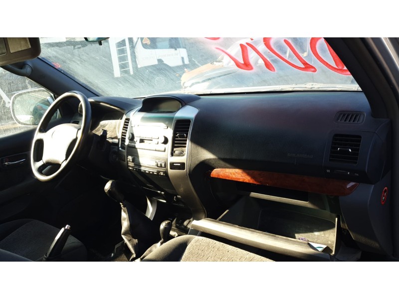 toyota land cruiser (j12) del año 2004