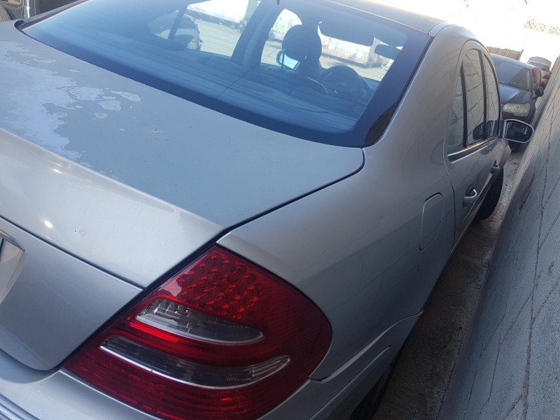 mercedes clase e (w211) berlina del año 2002