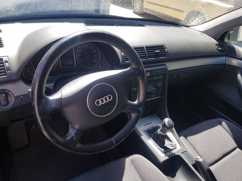 audi a4 berlina (8e) del año 2000