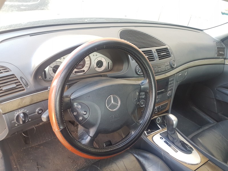 mercedes clase e (w211) berlina del año 2002