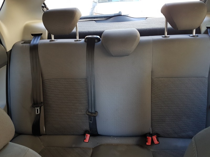 seat ibiza (6j5) del año 2010