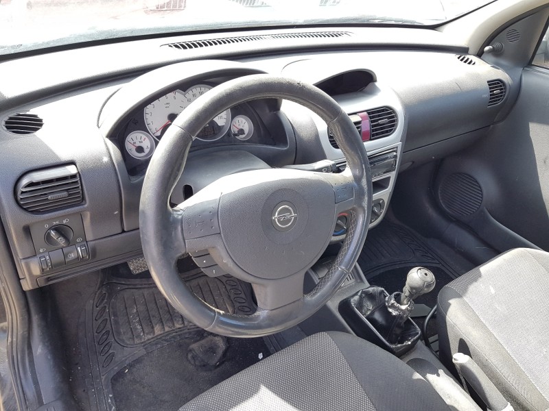 opel corsa c del año 2005