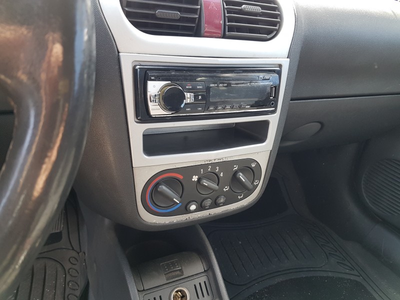 opel corsa c del año 2005