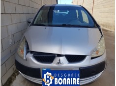 mitsubishi colt berlina 5 (z) del año 2014