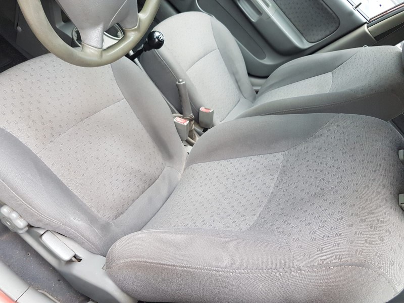 kia rio del año 2003