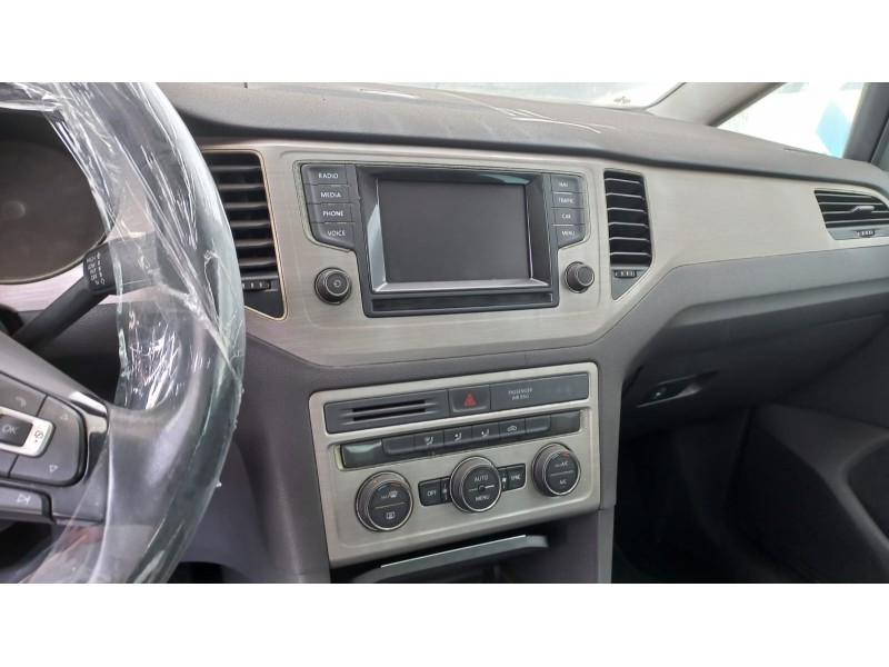 volkswagen golf vii sportsvan del año 2014