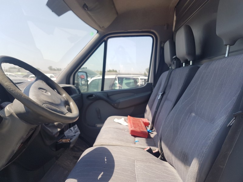 mercedes sprinter 02.00  caja cerrada del año 2002