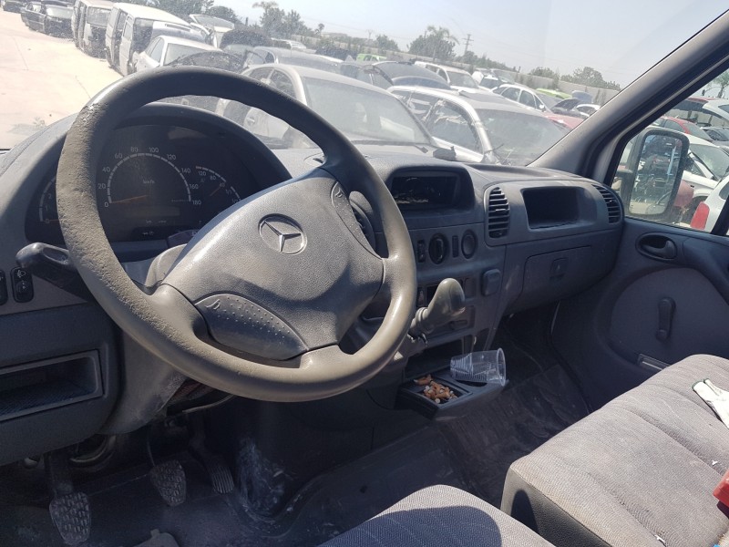 mercedes sprinter 02.00  caja cerrada del año 2002