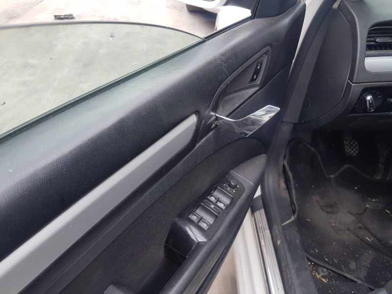 skoda superb combi (3t5) del año 2011