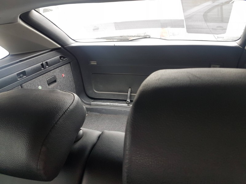 skoda superb combi (3t5) del año 2011