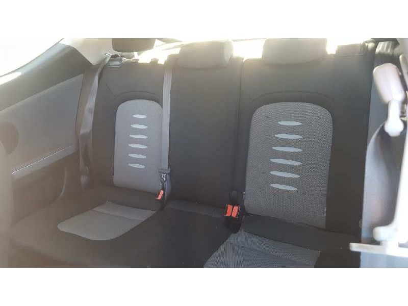 kia pro_cee´d ( ) del año 2013