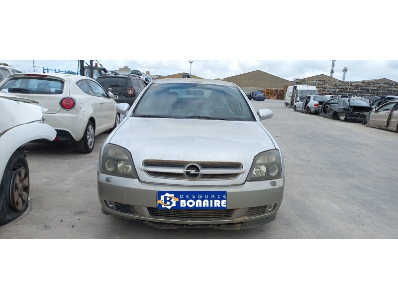 opel vectra c berlina del año 2004