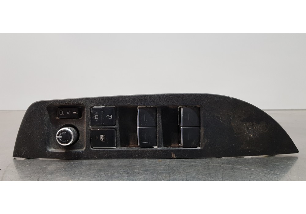 Recambio de mando elevalunas delantero izquierdo para toyota corolla (e21) hybrid active referencia OEM IAM 8404002160  