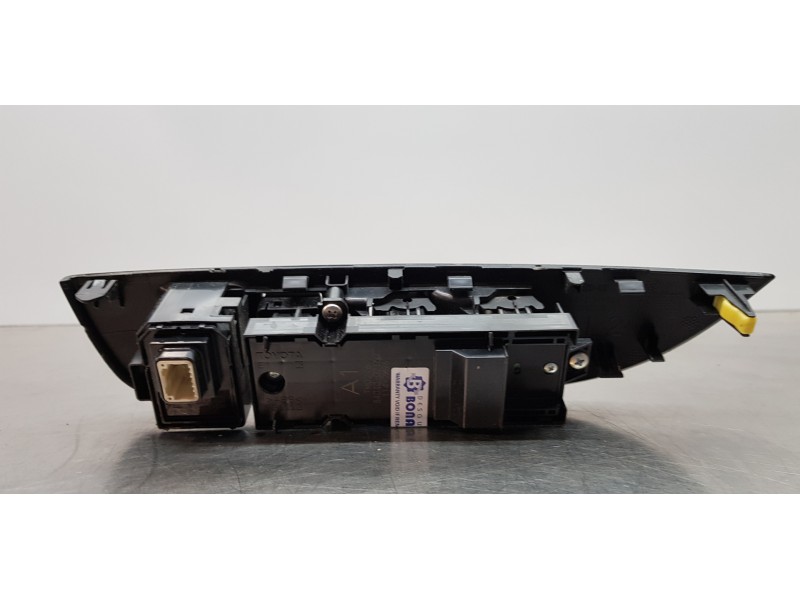 Recambio de mando elevalunas delantero izquierdo para toyota corolla (e21) hybrid active referencia OEM IAM 8404002160  