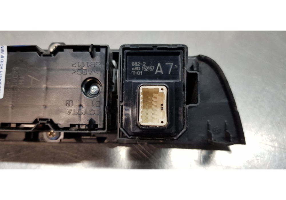 Recambio de mando elevalunas delantero izquierdo para toyota corolla (e21) hybrid active referencia OEM IAM 8404002160  