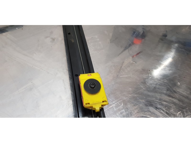 Recambio de elevalunas delantero izquierdo para audi a6 berlina (4f2) 3.2 fsi referencia OEM IAM 4F0837461C   Recambio de elevalunas delantero izquierdo para audi a6 berlina (4f2) 3.2 fsi referencia OEM IAM 4F0837461C