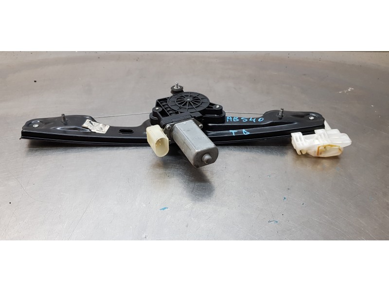 Recambio de elevalunas trasero derecho para bmw serie 1 lim. (f20/f21) 118d referencia OEM IAM 7242556  
