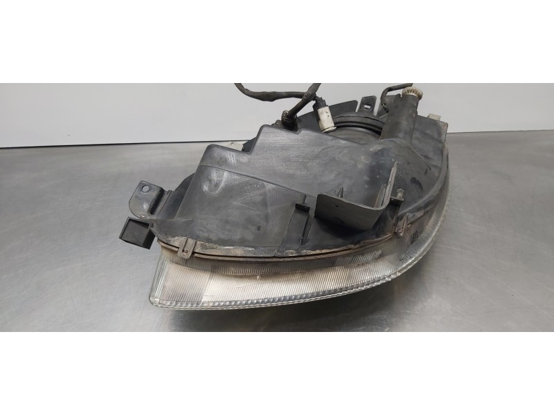 Recambio de faro derecho para citroen xsara picasso 2.0 hdi sx referencia OEM IAM 6205W0 9631494980  Recambio de faro derecho para citroen xsara picasso 2.0 hdi sx referencia OEM IAM 6205W0 9631494980