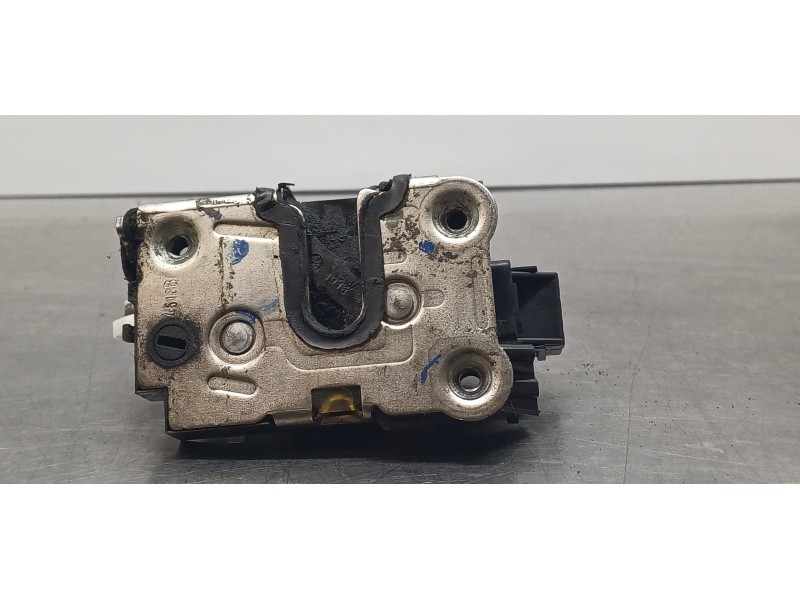 Recambio de cerradura puerta trasera izquierda para dacia lodgy comfort referencia OEM IAM 825032860R  