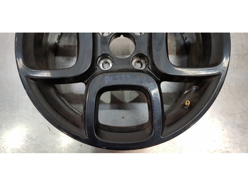 Recambio de llanta para citroen c4 cactus feel referencia OEM IAM 9802911977  