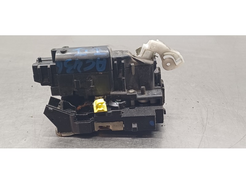 Recambio de cerradura puerta trasera izquierda para dacia lodgy comfort referencia OEM IAM 825032860R  