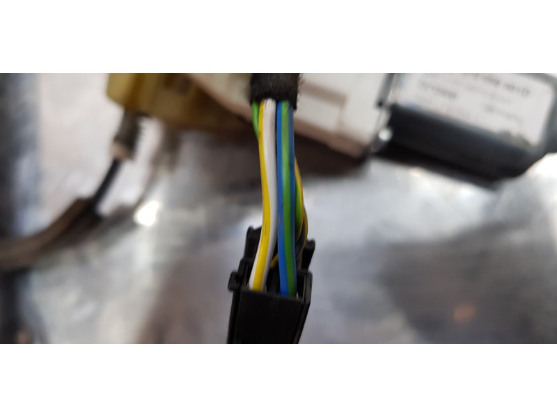 Recambio de elevalunas delantero izquierdo para audi a6 berlina (4f2) 3.2 fsi referencia OEM IAM 4F0837461C   Recambio de elevalunas delantero izquierdo para audi a6 berlina (4f2) 3.2 fsi referencia OEM IAM 4F0837461C