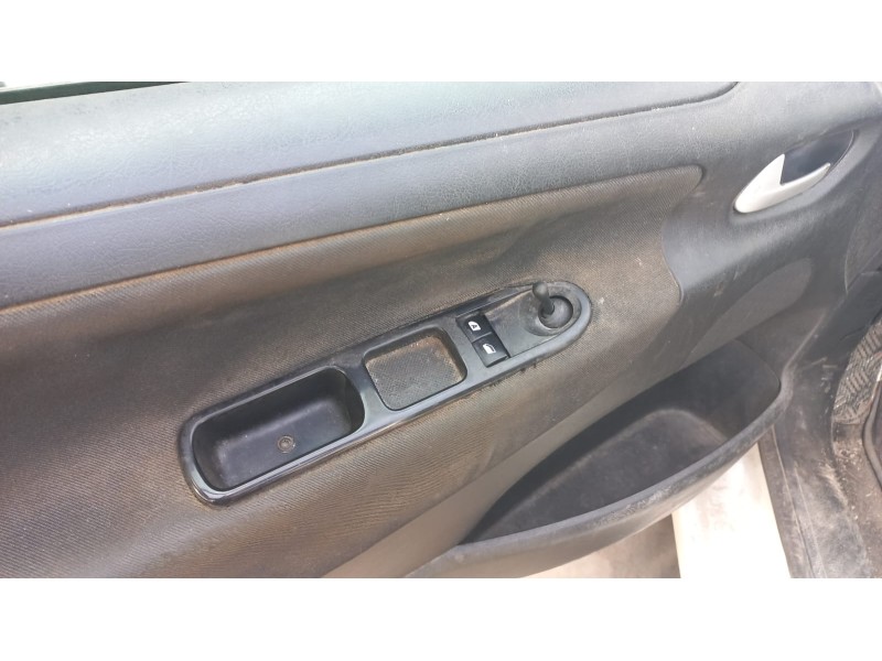 peugeot 207 del año 2008