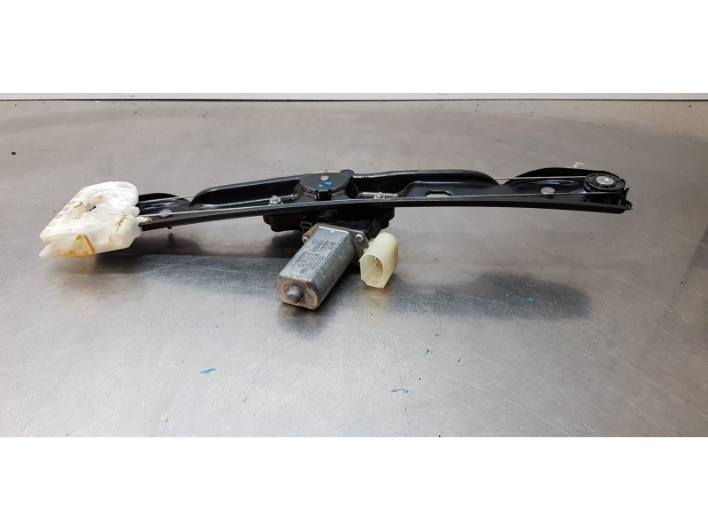 Recambio de elevalunas trasero derecho para bmw serie 1 lim. (f20/f21) 118d referencia OEM IAM 7242556  