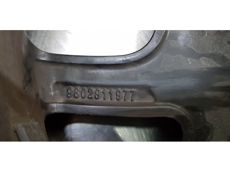 Recambio de llanta para citroen c4 cactus feel referencia OEM IAM 9802911977  