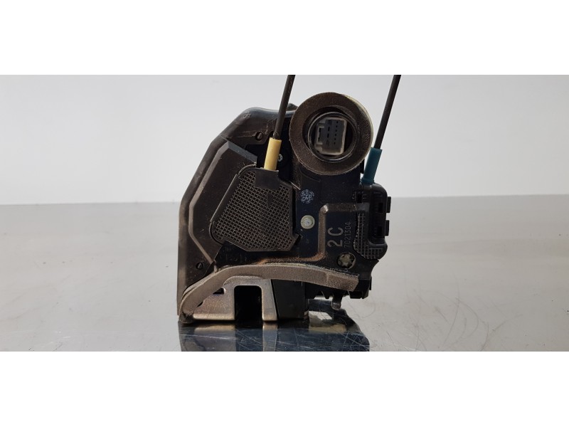 Recambio de cerradura puerta trasera izquierda para toyota rav 4 (a3) executive referencia OEM IAM 6906042021  