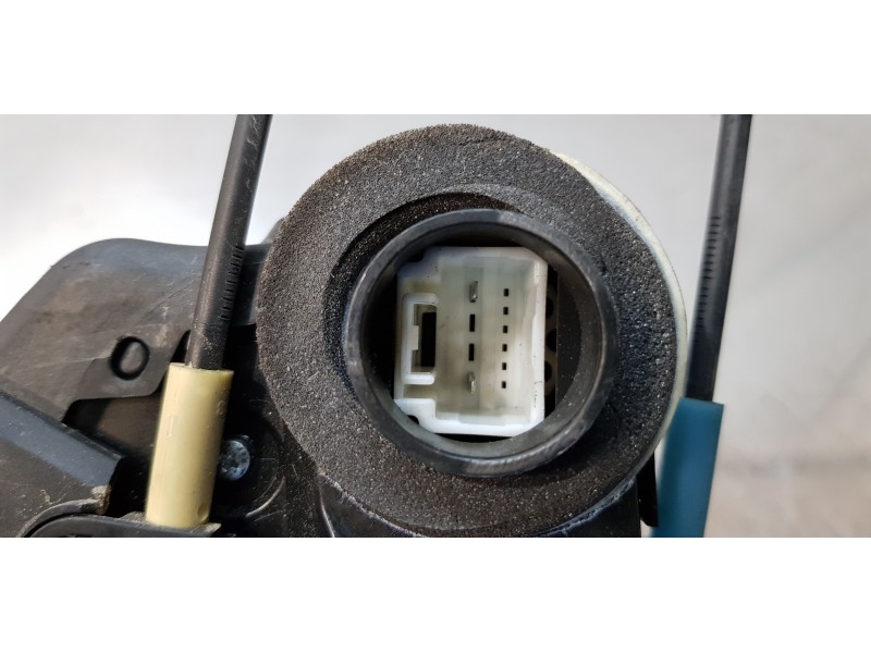 Recambio de cerradura puerta trasera izquierda para toyota rav 4 (a3) executive referencia OEM IAM 6906042021  