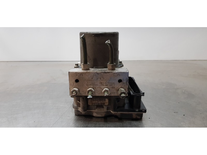 Recambio de abs para toyota avensis cross sport (t27) executive referencia OEM IAM 4454005100  