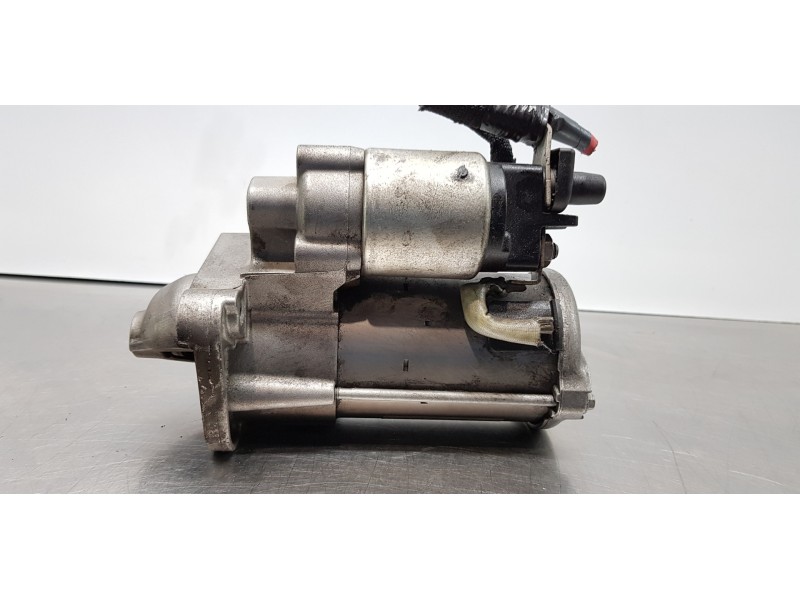 Recambio de motor arranque para dacia lodgy comfort referencia OEM IAM 233003759R  